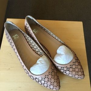 Joe’s Jeans pixie leather flat